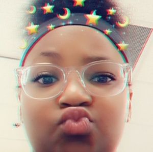 Meet your Posher, Elisa